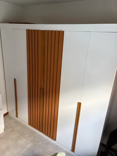 Guarda-roupa 6 portas