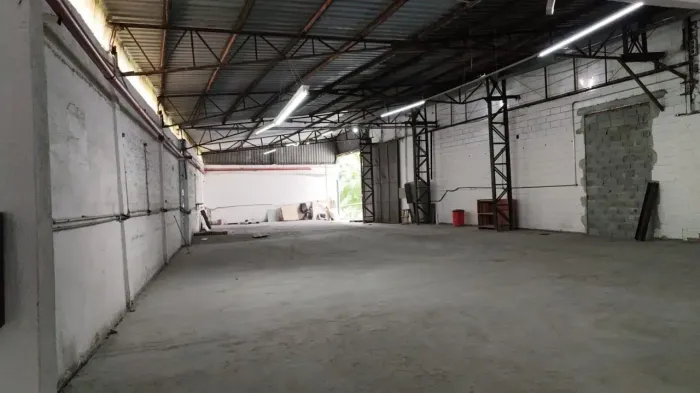 GALPÃO EM CONDOMÍNIO PARA LOCAÇÃO 600 m²  JARDIM SÃO LUÍS  SÃO PAULO/SP