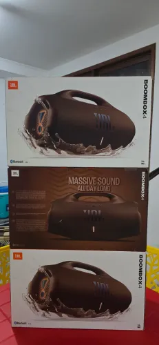 Boombox 4 marrom