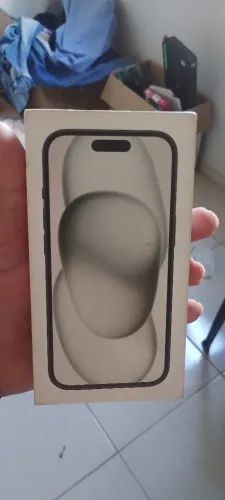 Caixa iPhone 15 128GB bem conservada só caixa vazia sem acessórios. 