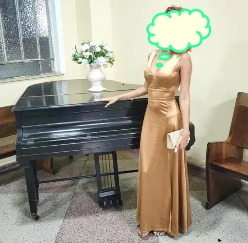 Vestido social dourado 