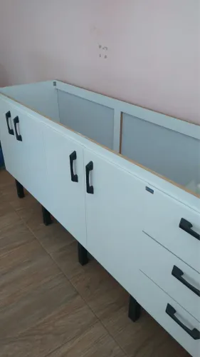 Gabinete de pia de cozinha
