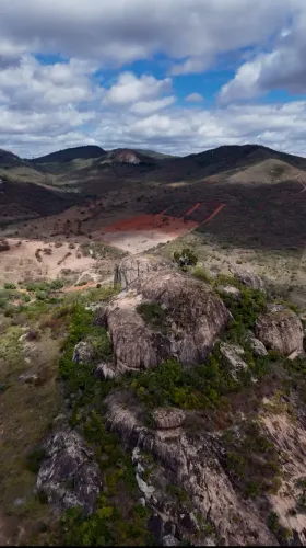TERRENO DE 500M2 NA REGIÃO DA CHAPADA COM ENTRADA DE R$ 800