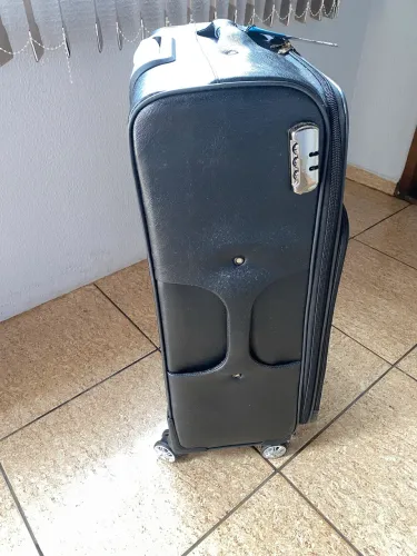 MALA GRANDE DE COURO 23KG