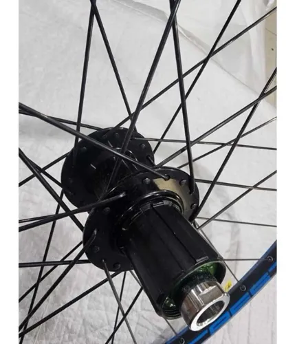 roda completa traseira stans notubes ztr crest s1 27.5 12x142 hg 32f tubeless 1kg original