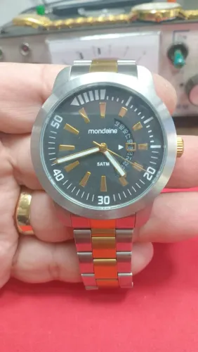 RELÓGIO MONDAINE LUXO