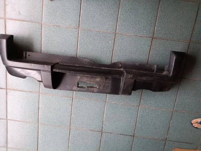 Para-choque traseiro Montana