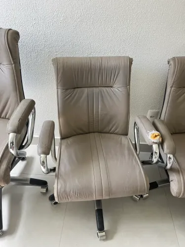 4 Cadeiras de Escritório Giratórias com Braço - Oportunidade