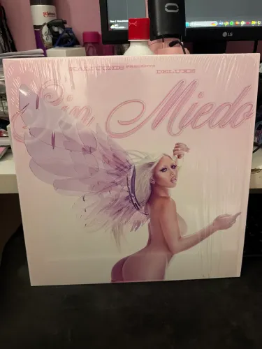 VINIL KALI UCHIS: Sin Miedo, presents DELUXE
