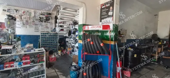 Auto peças e acessorios de motos de esquina em Mogi das Cruzes
