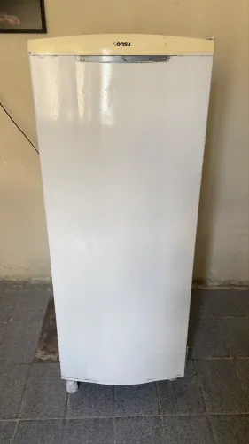 Geladeira consul 127v quebra galho pro dia a dia .