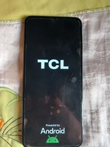 Vende-se celular TCL 4G 256GB