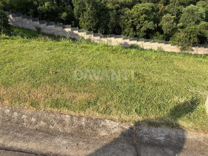 Terreno à venda no Condomínio Campo de Toscana em Vinhedo na Davanti Imóveis.