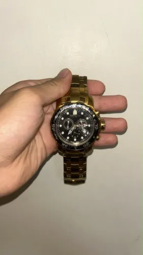relógio invicta dourado