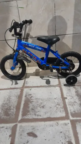 BICICLETA INFANTIL APRENDENDO