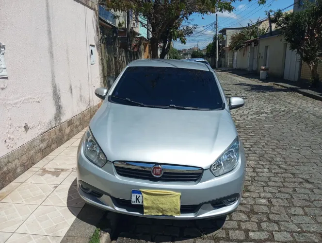 Fiat Grand Siena Attrac. 1.4 EVO F.flex 8V 2013
