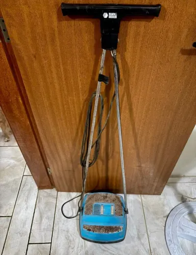 Enceradeira Black&Decker antiga (não funciona) 