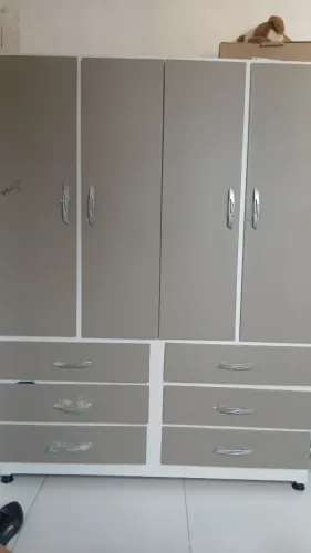 Guarda-roupas seminovos novo com apenas 15 dias de uso.R$ 500 cada