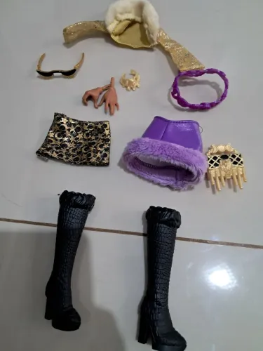 Kit de roupinhas monster high clawdeen Wolf g3