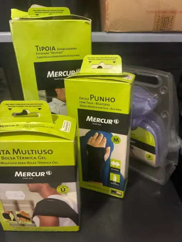 Kit mercur com órtese de pulso, tipoia, cinta multiuso e bolsa para água quente