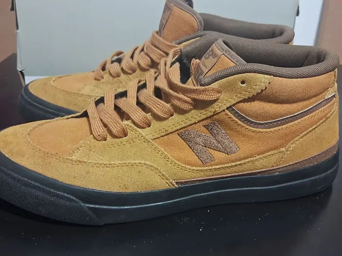 Tênis New Balance Numeric Franky Villani 417 Caramelo. Tamanho 42