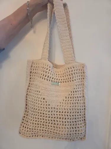 Vendo bolsa de croché Estilo Prada Cru - Feito a mão - Del Carmen.