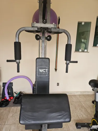 Estação de Musculação WCT Fitness 80 kg - Completa e Conservada