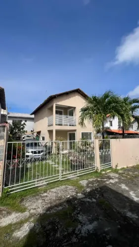 ALUGA-SE CASA DUPLEX SOLTA COM 3/4 SENDO 02 SUITES EM CONDOMÍNIO ABRANTES