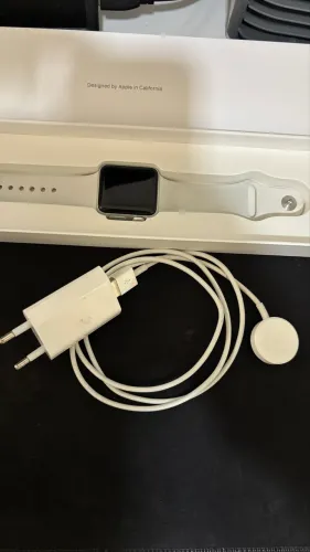 Apple Watch Series 3 GPS 38 mm (modelo A1858)
