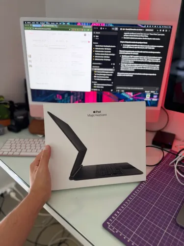Apple Magic Keyboard iPad pro 12.9 3ª a 5ª Geração