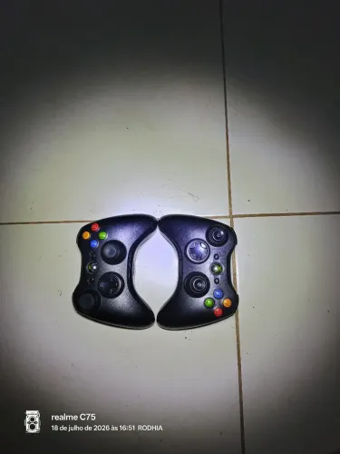 Lote 2 controles Xbox 360 funcionando perfeitamente