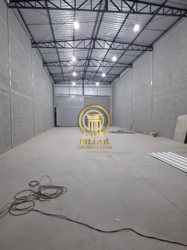 GALPÃO DISPONÍVEL PARA LOCAÇÃO NO PORTAL DO YPÊS - MONTES CLAROS/MG 300m²