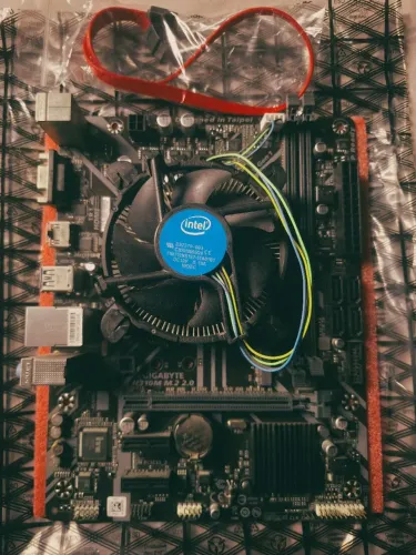Placa-Mãe & Processador Intel LGA 1151