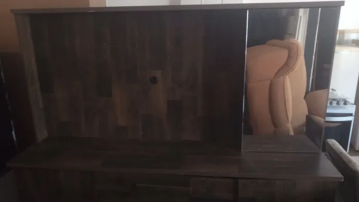 Rack Grande com Espelho - Espaçoso e Bonito material bom pequenos detalhes