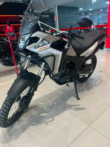 Sahara 300 adv