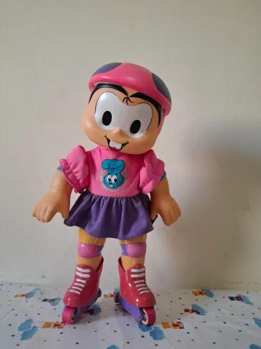 Mônica patinadora da Grow