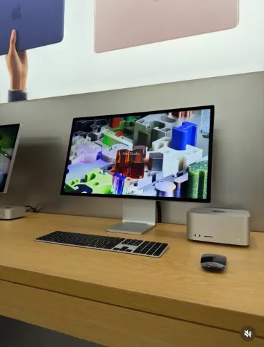 Apple Studio Display 