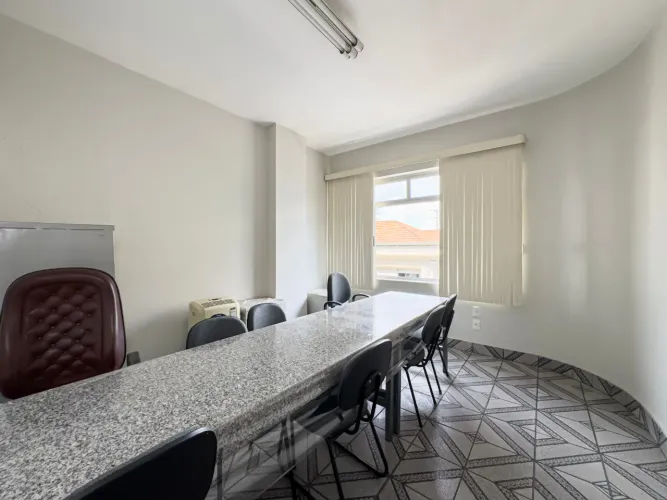 Conjunto comercial para venda em Centro, 31m²