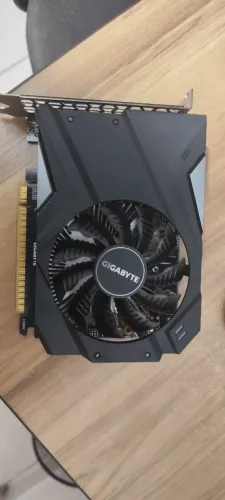 Placa De Vídeo Gtx 1650 GigaByte OC GDDR6