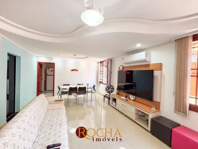 Linda casa duplex 225m², com 3 quartos sendo 2 suites, em Maruípe - Vitória - ES