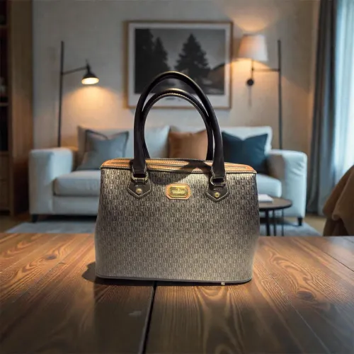 Bolsa bowling Victor Hugo Grayce na cor nero/brandy.