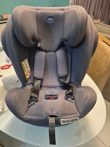 Cadeira para Carro Chicco Cinza - Muito Conservada e Segura!