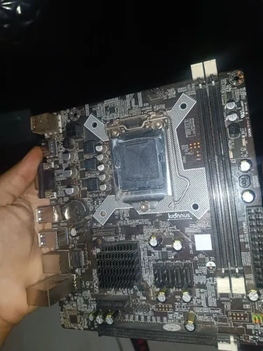 Placa mãe h81m usada *(Leia a descrição)*