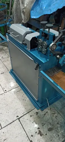 Endireitadeira de arame