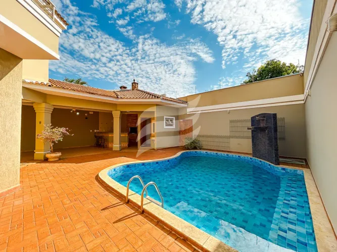 Casa com 3 quartos, todos suítes, no Bairro Jardim Nova Yorque, Araçatuba/SP