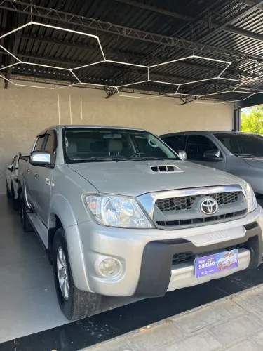 Toyota Hilux CD SRV D4-d 4X4 3.0 TDI Diesel AUT 2011