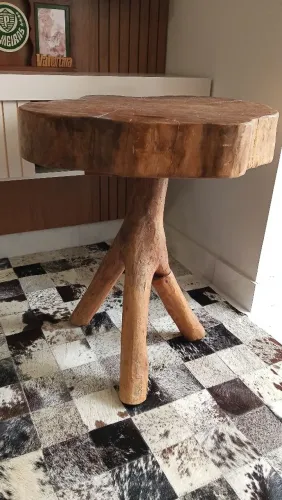 Mesinha de canto madeira maciça
