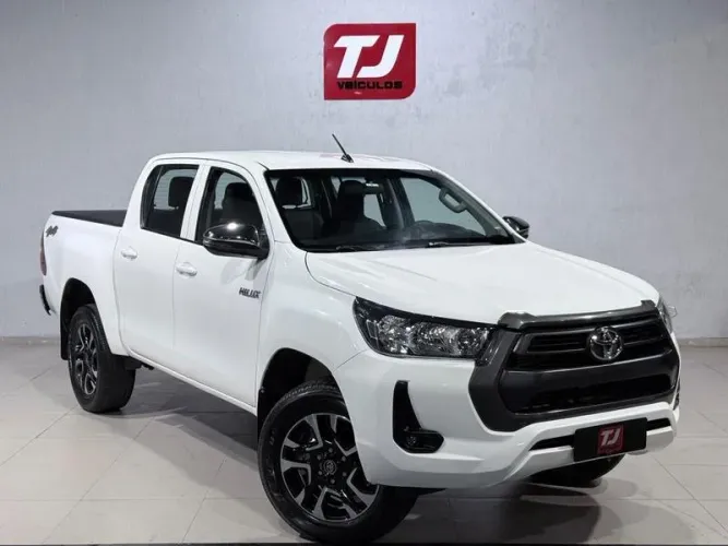 Toyota Hilux CD 4X4 2.8 Diesel Mec. 2021