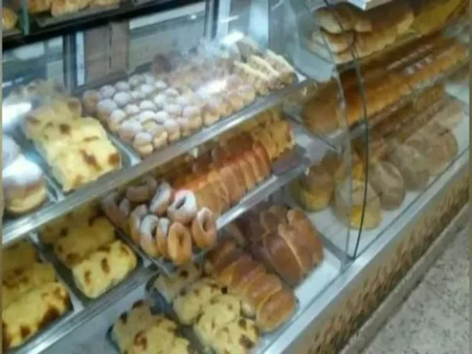 Prédio comercial na Rua Caetanópolis, 106  900 m²