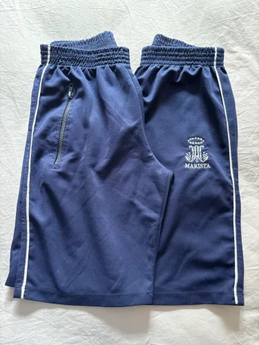 02 bermudas do uniforme do Colégio Marista